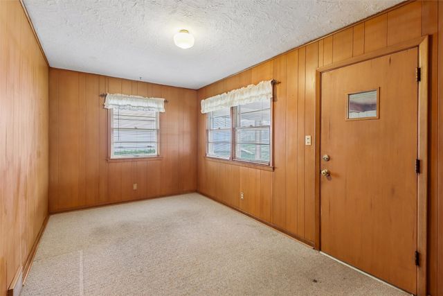 1134 18th Street, West Des Moines, IA 50265
