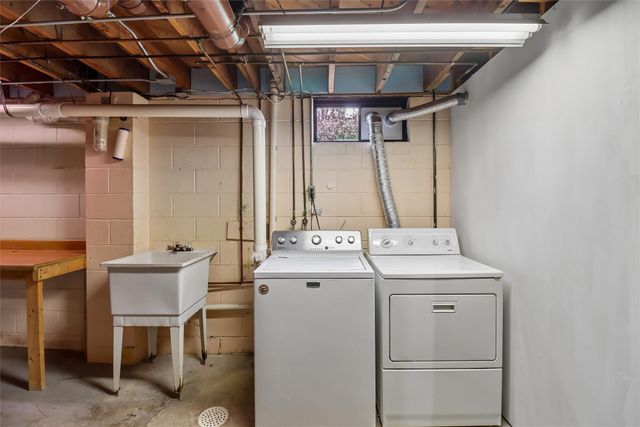 1134 18th Street, West Des Moines, IA 50265