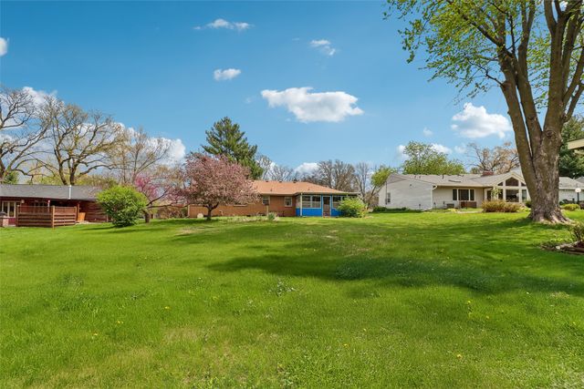 1134 18th Street, West Des Moines, IA 50265