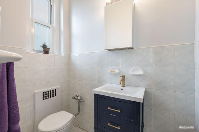 1409 Albemarle Rd Apt 5B, New York City, NY 11226