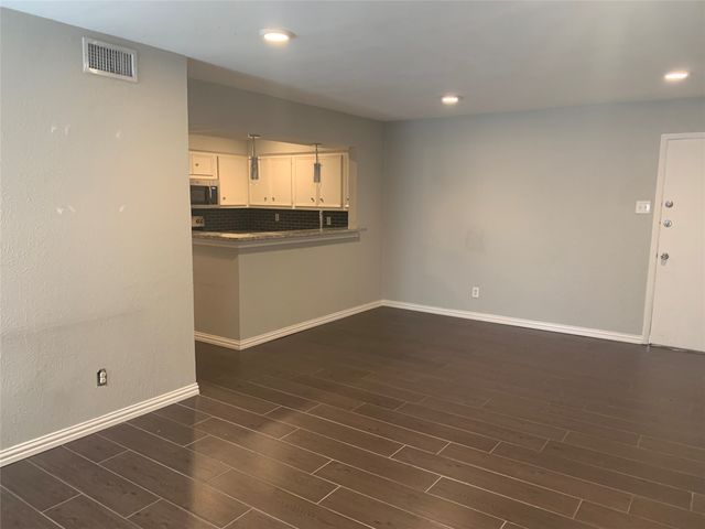 4112 Bowser Avenue 209, Dallas, TX 75219