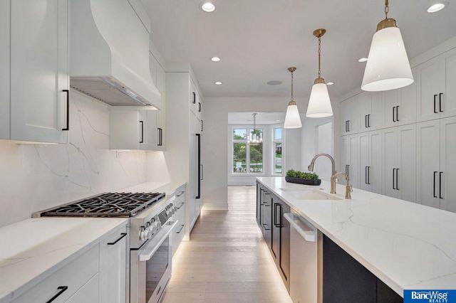 6700 Southfork Circle, Lincoln, NE 68516