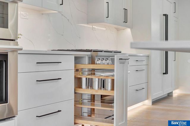 6700 Southfork Circle, Lincoln, NE 68516