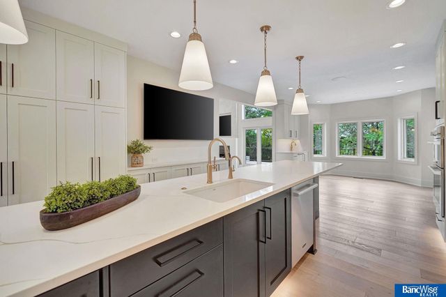 6700 Southfork Circle, Lincoln, NE 68516