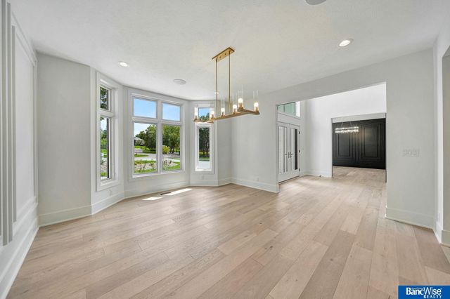 6700 Southfork Circle, Lincoln, NE 68516