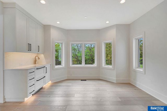 6700 Southfork Circle, Lincoln, NE 68516