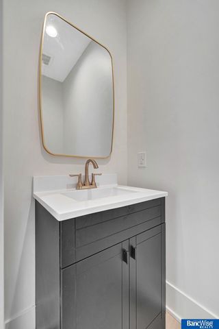 6700 Southfork Circle, Lincoln, NE 68516