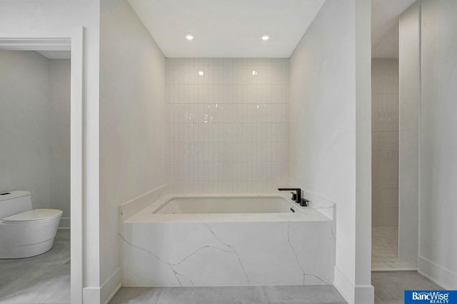 6700 Southfork Circle, Lincoln, NE 68516