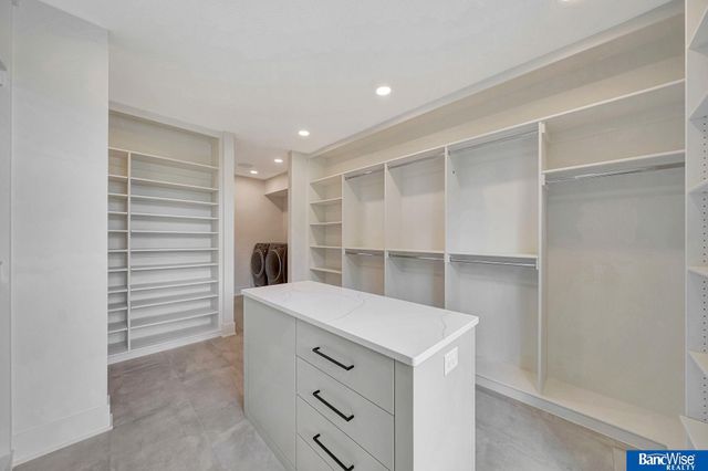 6700 Southfork Circle, Lincoln, NE 68516