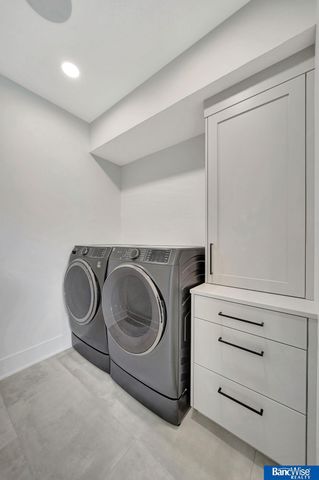 6700 Southfork Circle, Lincoln, NE 68516