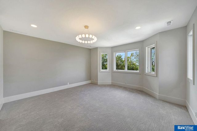 6700 Southfork Circle, Lincoln, NE 68516