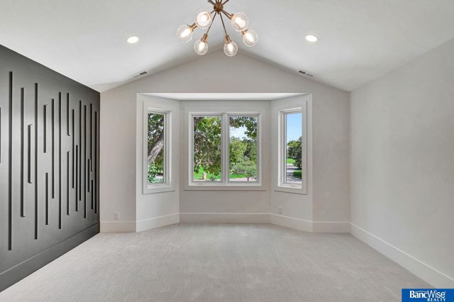 6700 Southfork Circle, Lincoln, NE 68516