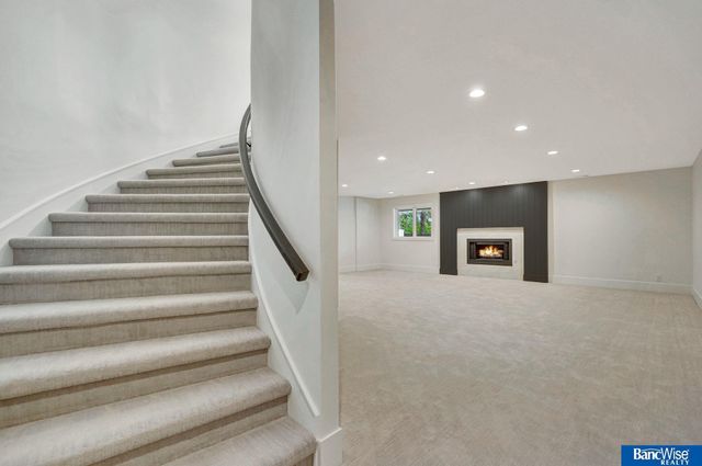 6700 Southfork Circle, Lincoln, NE 68516