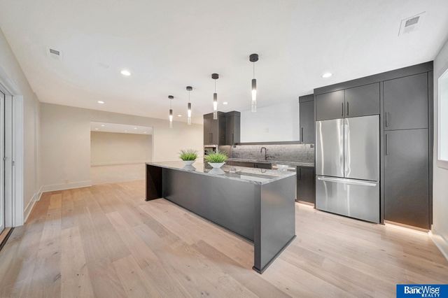 6700 Southfork Circle, Lincoln, NE 68516