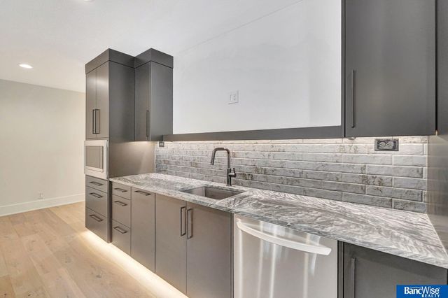 6700 Southfork Circle, Lincoln, NE 68516