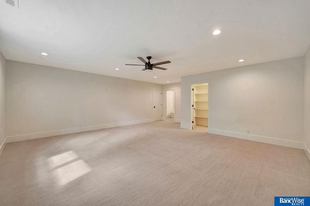 6700 Southfork Circle, Lincoln, NE 68516