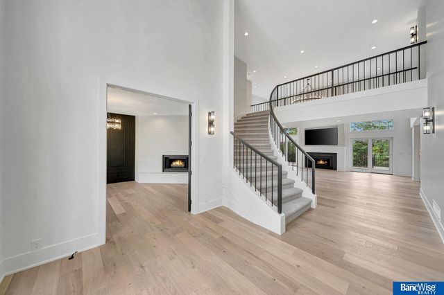 6700 Southfork Circle, Lincoln, NE 68516