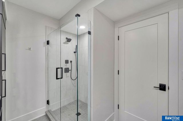 6700 Southfork Circle, Lincoln, NE 68516