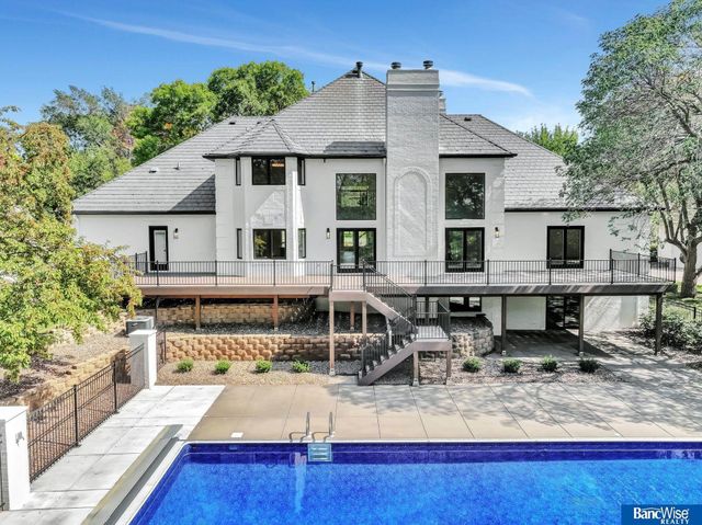 6700 Southfork Circle, Lincoln, NE 68516