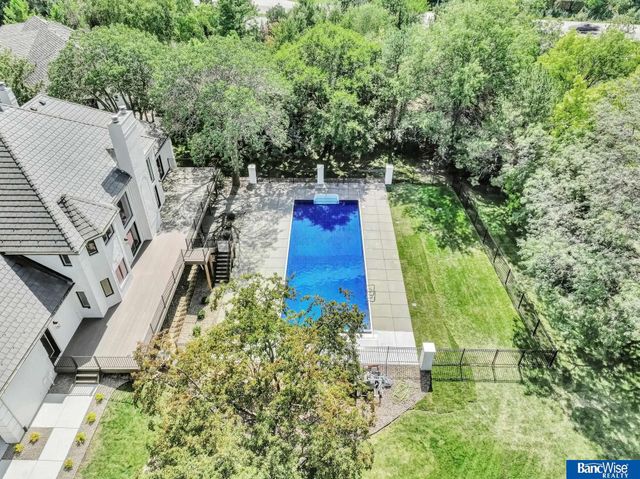 6700 Southfork Circle, Lincoln, NE 68516