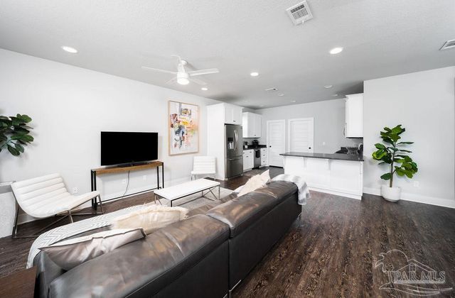 311 N 8th Ave, Pensacola, FL 32501