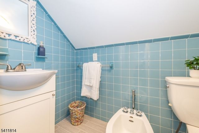 13 Porter Rd, West Orange Twp., NJ 07052