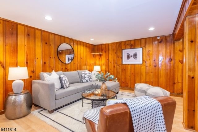 13 Porter Rd, West Orange Twp., NJ 07052