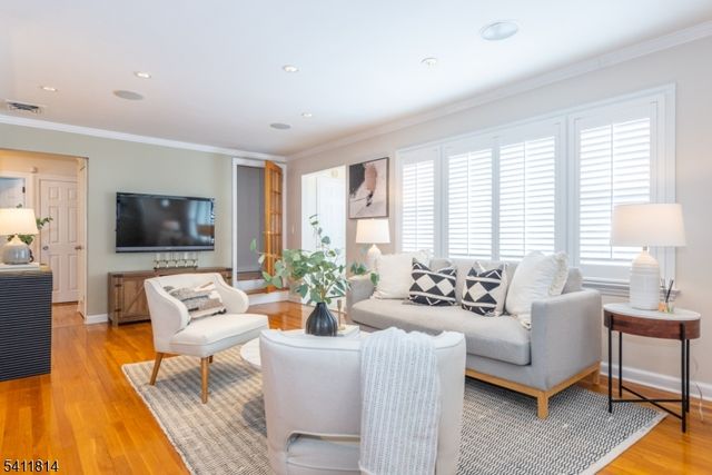 13 Porter Rd, West Orange Twp., NJ 07052