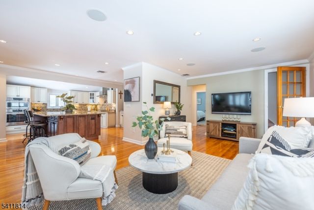 13 Porter Rd, West Orange Twp., NJ 07052