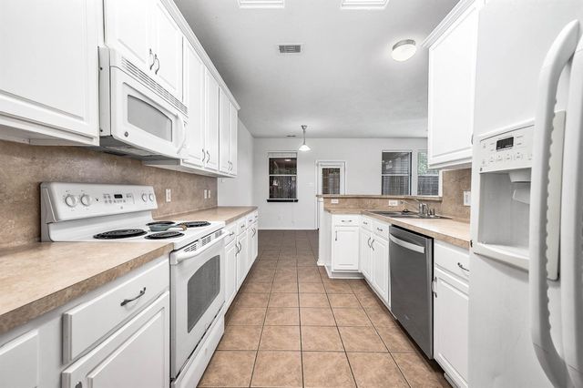 349 Brandy Ridge Lane, League City, TX 77539
