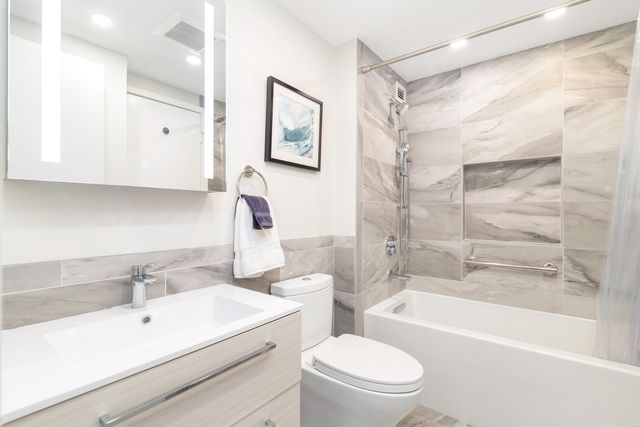 400 Seasage Drive 806, Delray Beach, FL 33483