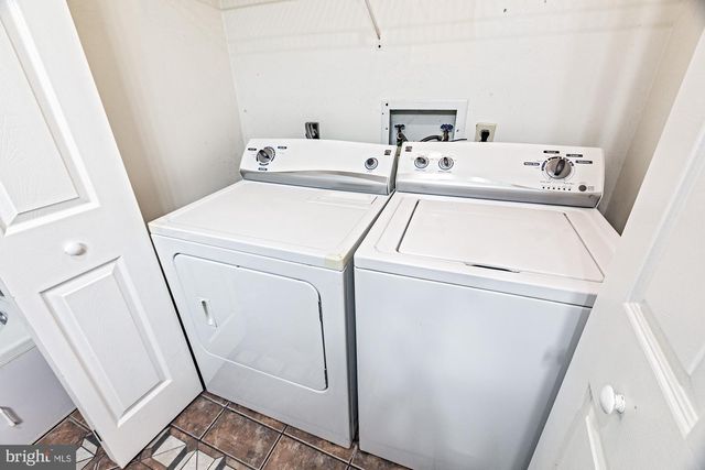 35 FOXTAIL CT, Newark, DE 19711