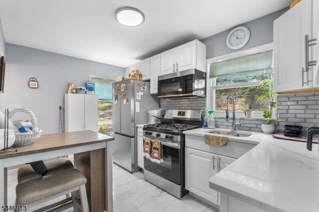 9 Soloff Dr, Hamilton Twp., NJ 08610