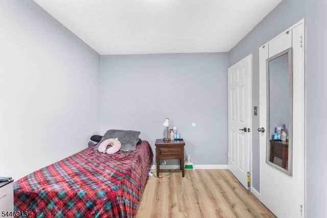 9 Soloff Dr, Hamilton Twp., NJ 08610