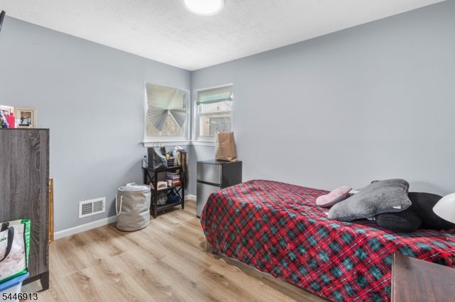 9 Soloff Dr, Hamilton Twp., NJ 08610