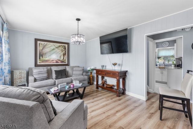 9 Soloff Dr, Hamilton Twp., NJ 08610