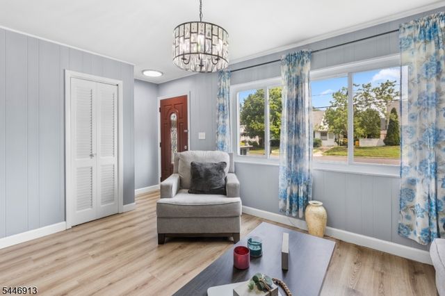 9 Soloff Dr, Hamilton Twp., NJ 08610