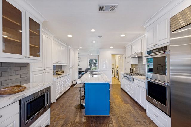 7845 Yamini Drive, Dallas, TX 75230