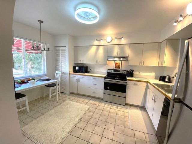 6101 34TH STREET W 32H, Bradenton, FL 34210