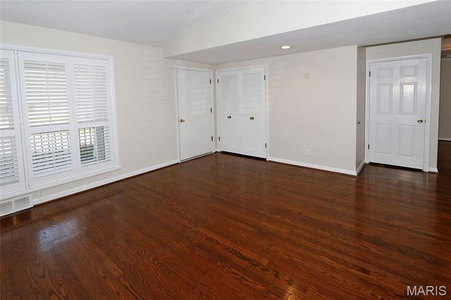 500 Beaucaire Drive, Warson Woods, MO 63122