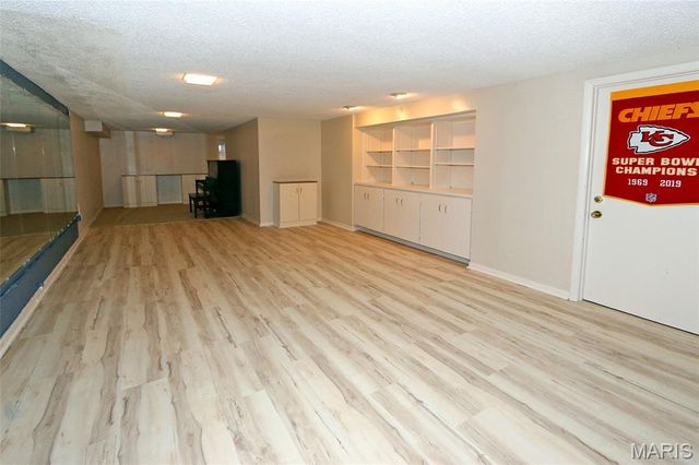 500 Beaucaire Drive, Warson Woods, MO 63122