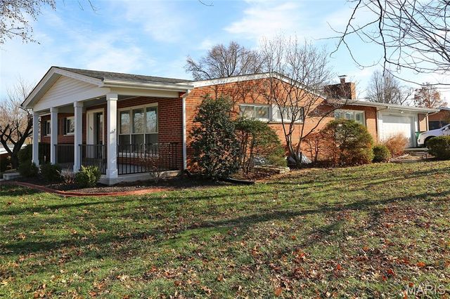 500 Beaucaire Drive, Warson Woods, MO 63122