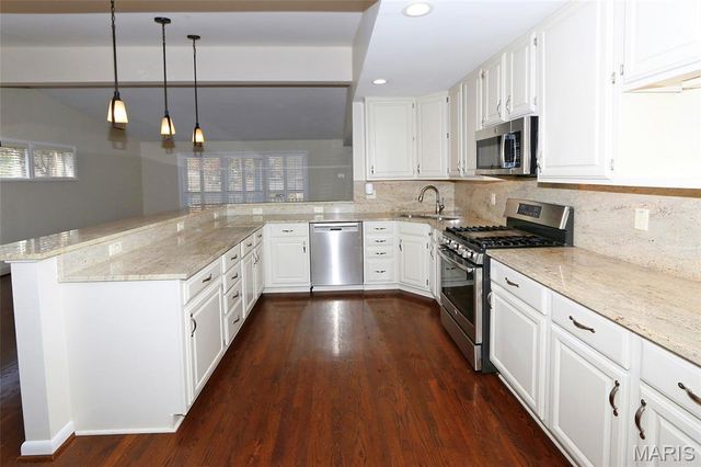 500 Beaucaire Drive, Warson Woods, MO 63122