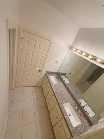 11852 Taylorcrest Road 8, Houston, TX 77024