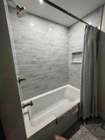 28 Sterling Rd 1, Barnstable, MA 02601
