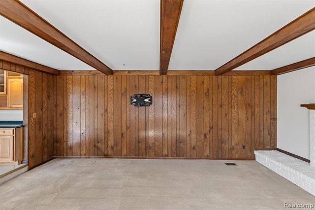 1613 Caliper Drive, Troy, MI 48084