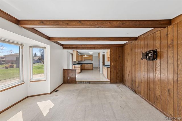 1613 Caliper Drive, Troy, MI 48084