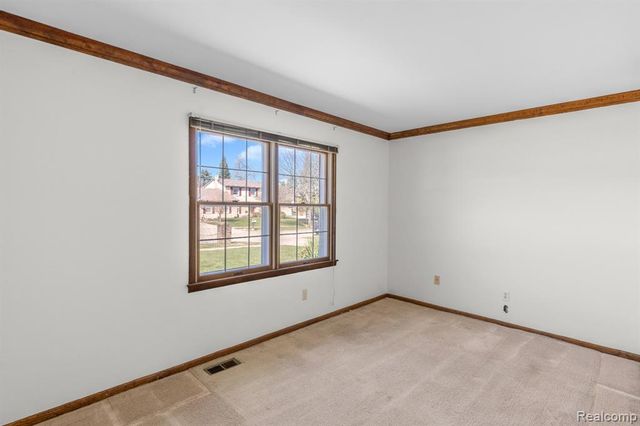 1613 Caliper Drive, Troy, MI 48084