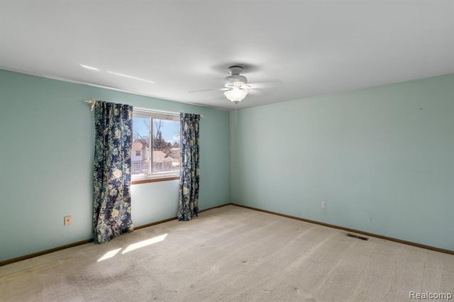 1613 Caliper Drive, Troy, MI 48084