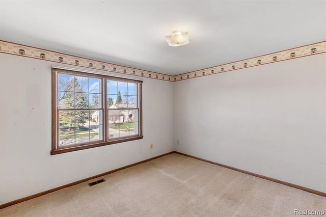 1613 Caliper Drive, Troy, MI 48084
